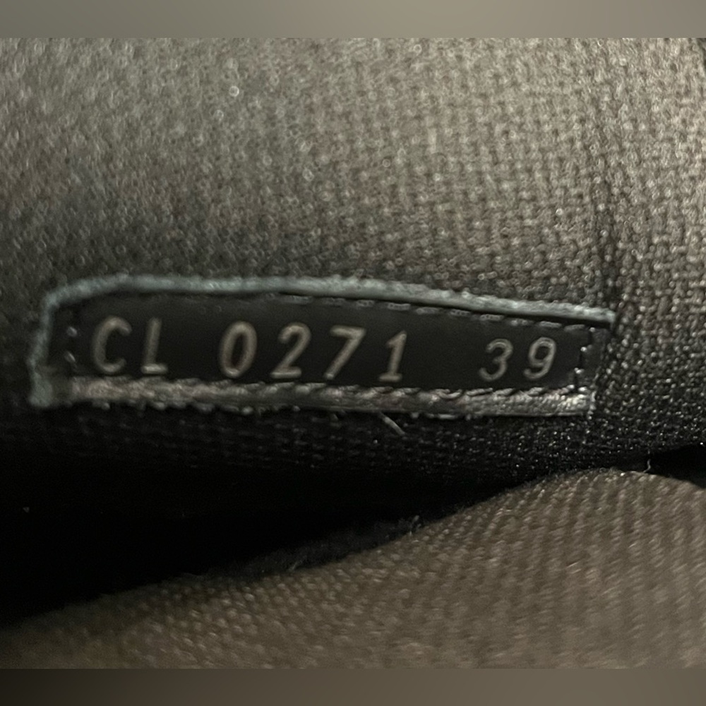 LOUIS VUITTON boots - Picture 5 of 10